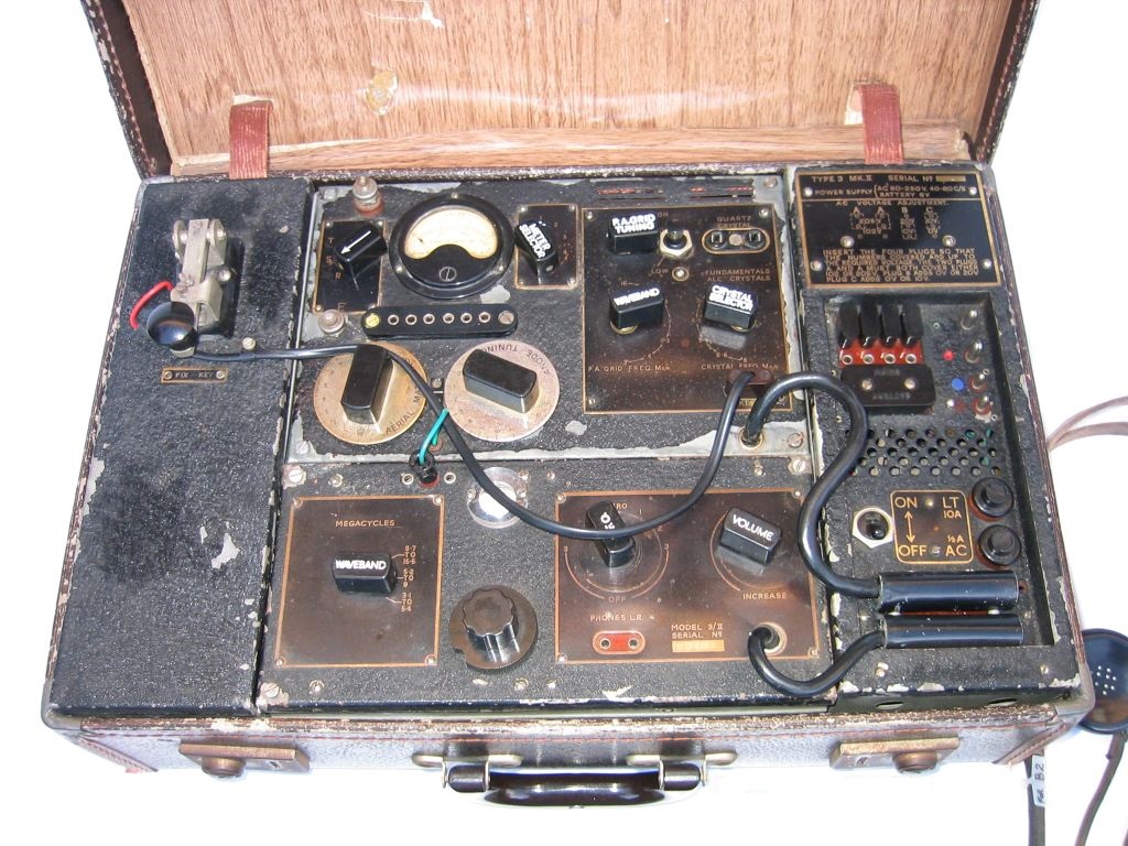 SOE suitcase radio used for covert wartime communications
